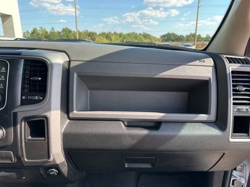 Used 2017 RAM 1500 Express image 39