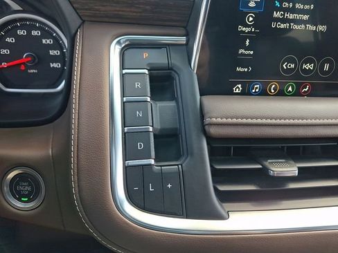 Certified 2021 Chevrolet Suburban High Country AWD/4WD image 16