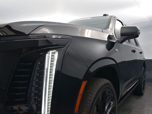 Certified 2026 Cadillac Escalade Platinum Sport w/ LPO, ONYX Package image 41