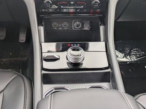 New 2025 Jeep Grand Cherokee L Limited w/ Black Appearance Package image 17