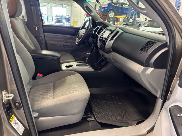 Used 2015 Toyota Tacoma 4x4 Access Cab V6 w/ SR5 Package image 15