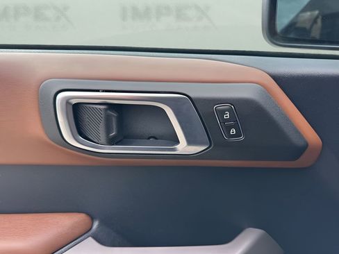 Used 2023 Ford Bronco Outer Banks image 24