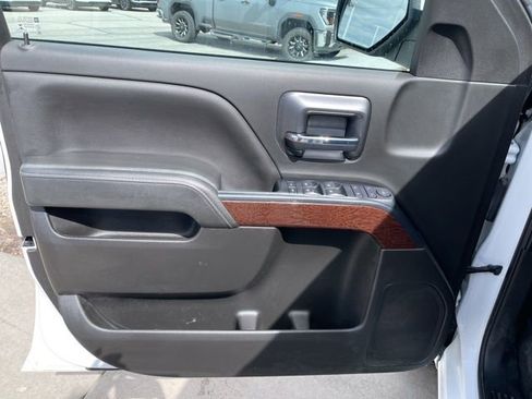 Used 2019 GMC Sierra 1500 SLE w/ SLE Value Package AWD/4WD image 10