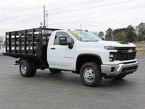 Used 2024 Chevrolet Silverado 3500 W/T w/ Snow Plow Prep Package image 3