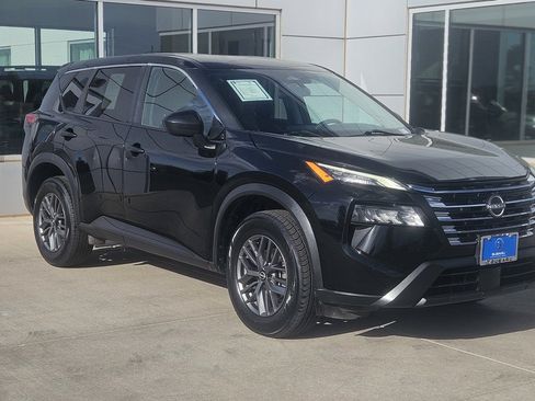 Used 2024 Nissan Rogue S FWD image 1