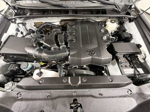 Certified 2024 Toyota 4Runner Limited AWD/4WD image 33