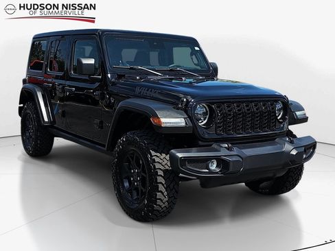 Used 2025 Jeep Wrangler Unlimited Sport AWD/4WD image 1