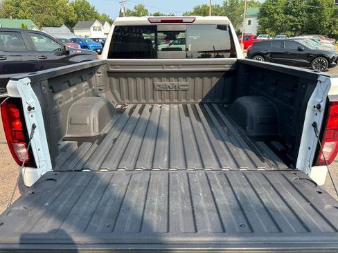 Used 2025 GMC Sierra 1500 Elevation w/ Elevation Premium Package AWD/4WD image 6