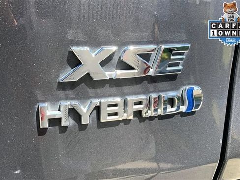 Used 2021 Toyota RAV4 XSE w/ XSE Grade Weather Package AWD/4WD image 8
