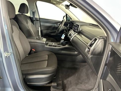 Used 2023 Kia Sorento LX AWD/4WD image 28