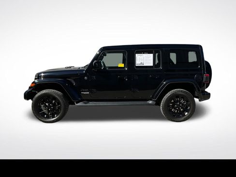 Used 2021 Jeep Wrangler Unlimited Sahara AWD/4WD image 15