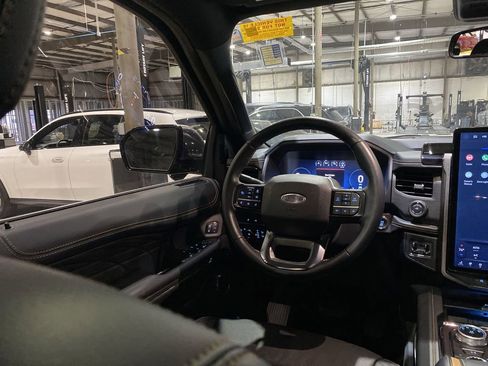 Used 2024 Ford Expedition Max Platinum image 2