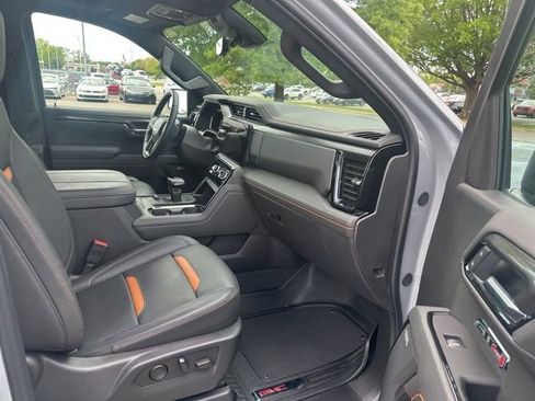 Used 2025 GMC Sierra 1500 AT4 w/ AT4 Premium Package image 13