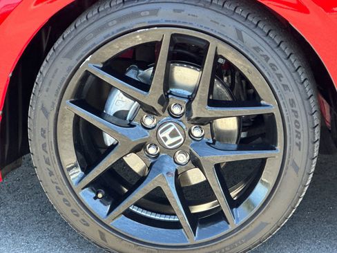 Used 2025 Honda Civic Sport image 29