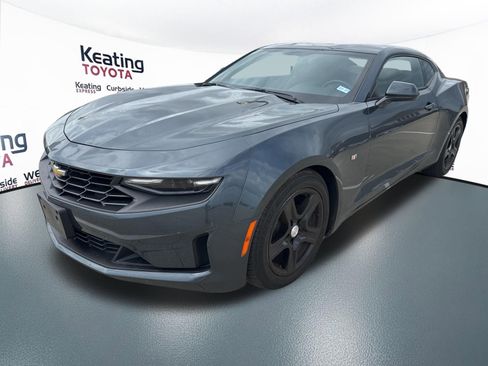 Used 2019 Chevrolet Camaro LT image 3