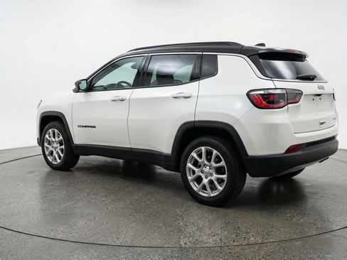 Used 2025 Jeep Compass Limited AWD/4WD image 6