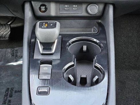 Used 2024 Nissan Rogue S FWD image 12