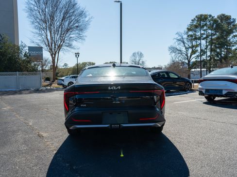 New 2025 Kia K4 LXS image 7