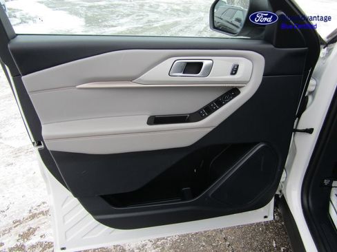 Certified 2025 Ford Explorer Active w/ Active Comfort Package AWD/4WD image 26