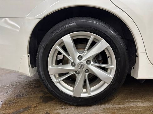 Used 2014 Nissan Altima 2.5 SV image 33