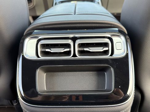 Used 2022 Mercedes-Benz S 500 4MATIC w/ AMG Line Package image 29