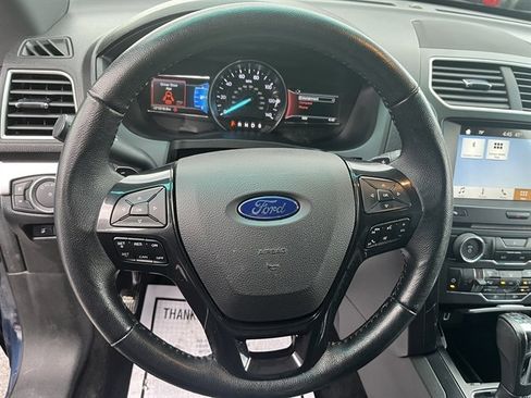 Used 2017 Ford Explorer XLT w/ Equipment Group 202A image 22