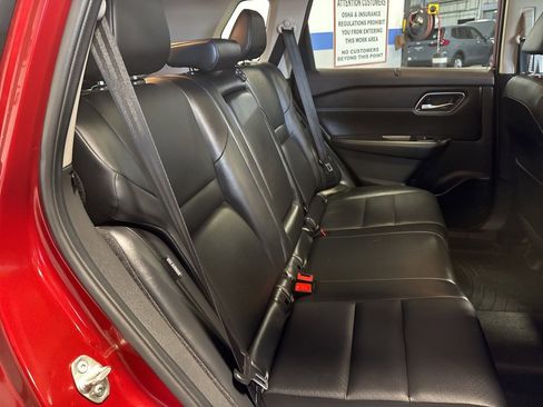 Used 2021 Nissan Rogue SV w/ Premium Package image 29