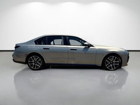 Used 2023 BMW 760i xDrive AWD/4WD image 2