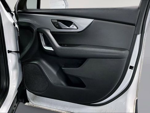 Used 2020 Chevrolet Blazer LT image 25