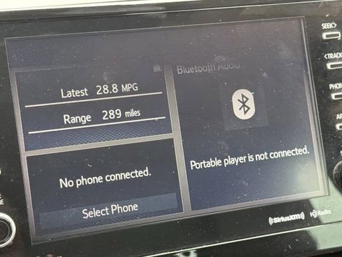 Used 2022 Toyota Camry XSE image 21