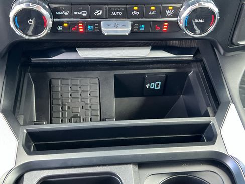 Certified 2024 Ford F250 Platinum image 37