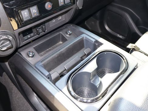 Used 2021 Nissan Titan PRO-4X w/ Pro-4x Convenience Package AWD/4WD image 28