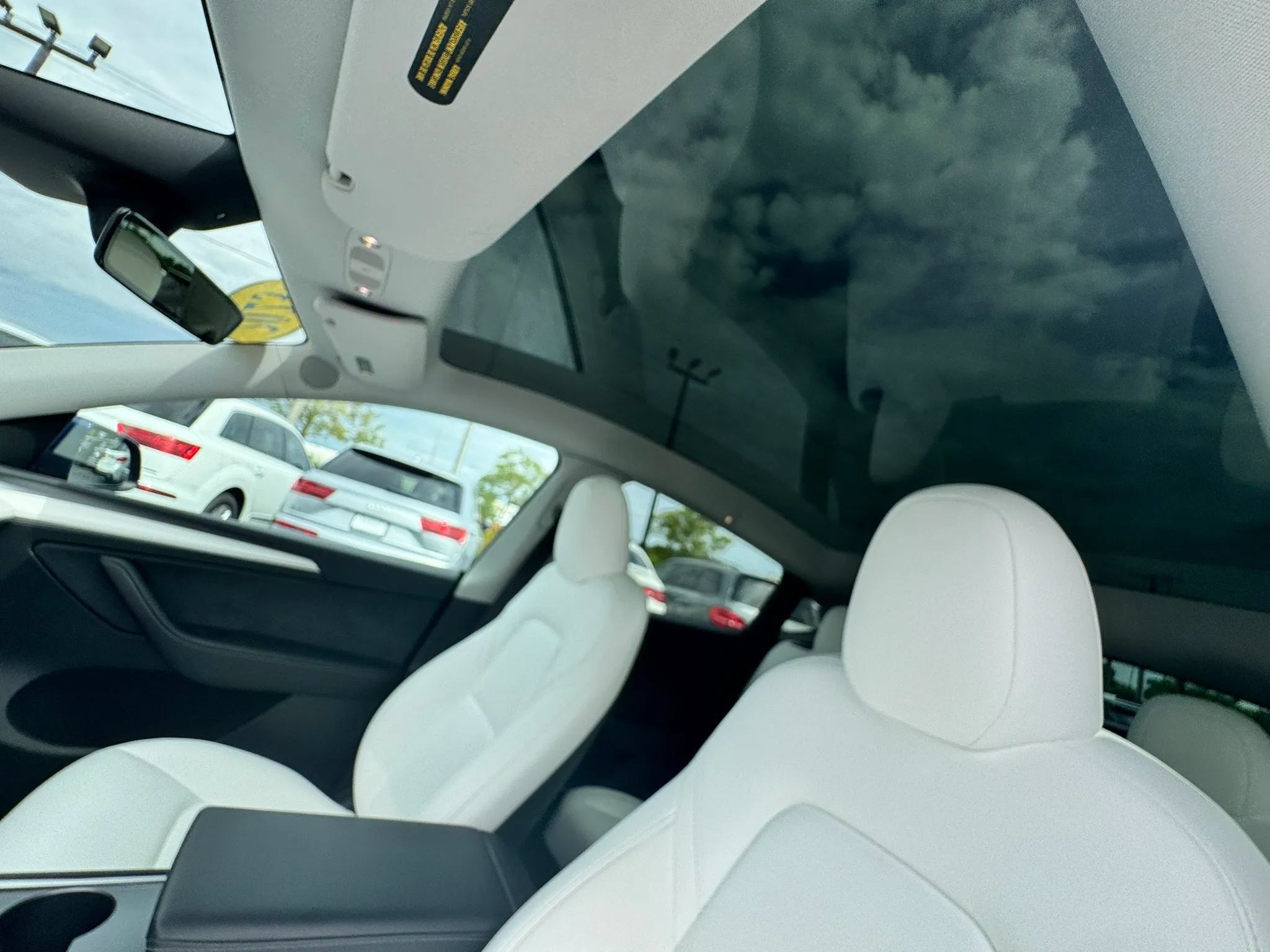 Used 2023 Tesla Model Y Long Range AWD/4WD image 36