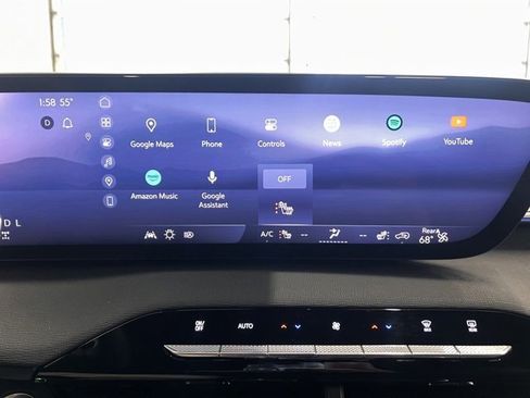 Used 2025 Buick Enclave Preferred image 35