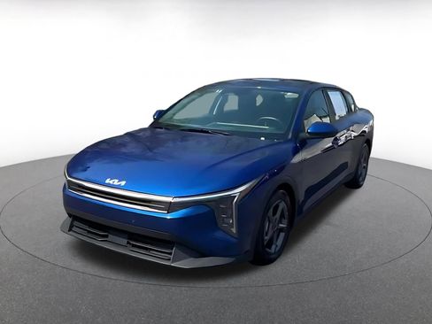 Used 2025 Kia K4 LXS image 7