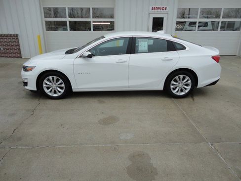 Used 2023 Chevrolet Malibu LT image 1