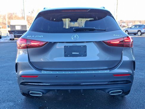 New 2025 Mercedes-Benz GLA 250 4MATIC image 5