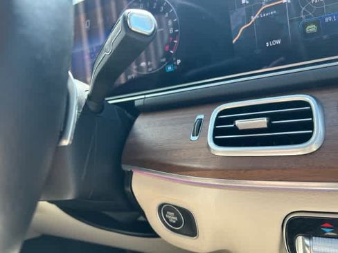 Certified 2025 Mercedes-Benz GLE 450e 4MATIC image 28