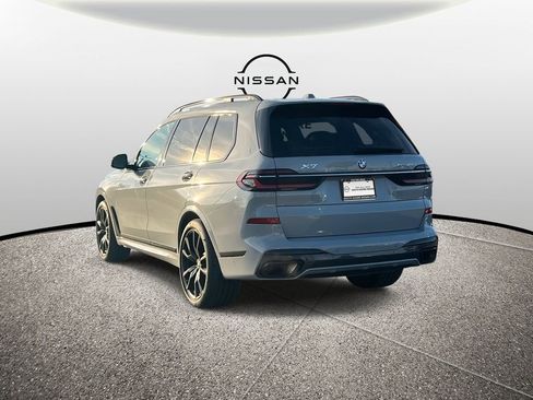 Used 2023 BMW X7 xDrive40i w/ M Sport Package image 5