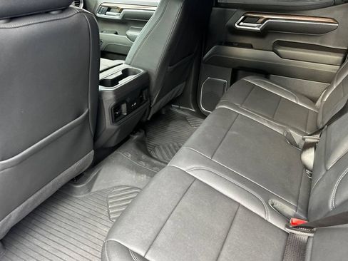 Used 2025 Chevrolet Silverado 1500 LT Trail Boss w/ LT Trail Boss Premium Package AWD/4WD image 12