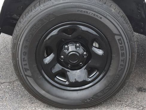 Used 2023 Toyota Tacoma SR5 RWD image 9