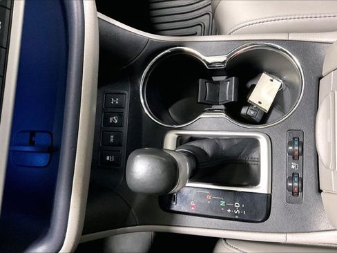 Used 2015 Toyota Highlander Limited image 42