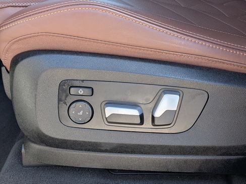 Used 2023 BMW X5 sDrive40i w/ Executive Package image 25