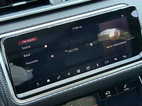 Used 2019 Land Rover Range Rover Velar R-Dynamic SE AWD/4WD image 30