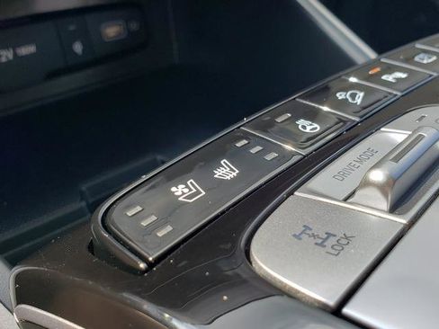 Used 2024 Hyundai Tucson Limited image 25