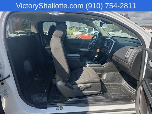 Used 2022 Chevrolet Colorado LT w/ Fleet Safety Package image 28