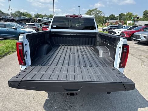 New 2026 GMC Sierra 2500 Denali Ultimate AWD/4WD image 9