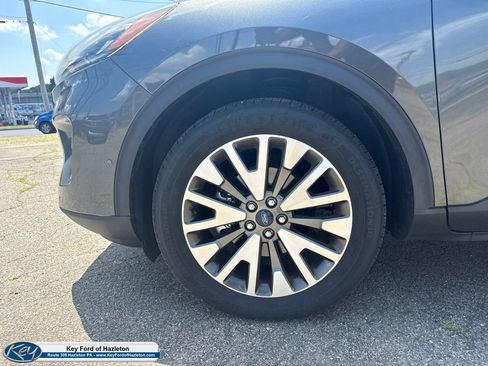 Used 2020 Ford Escape Titanium AWD/4WD image 4