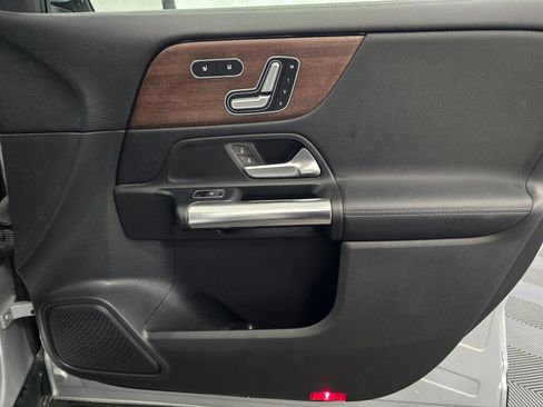 Used 2022 Mercedes-Benz GLA 250 4MATIC w/ Premium Package Lite image 24