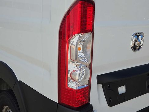 Used 2025 RAM ProMaster 2500 w/ Convenience Group FWD image 13